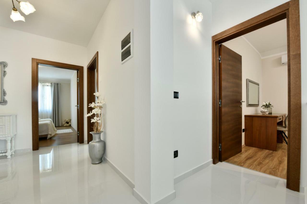 Villa Aromatica Vižinada Exteriör bild