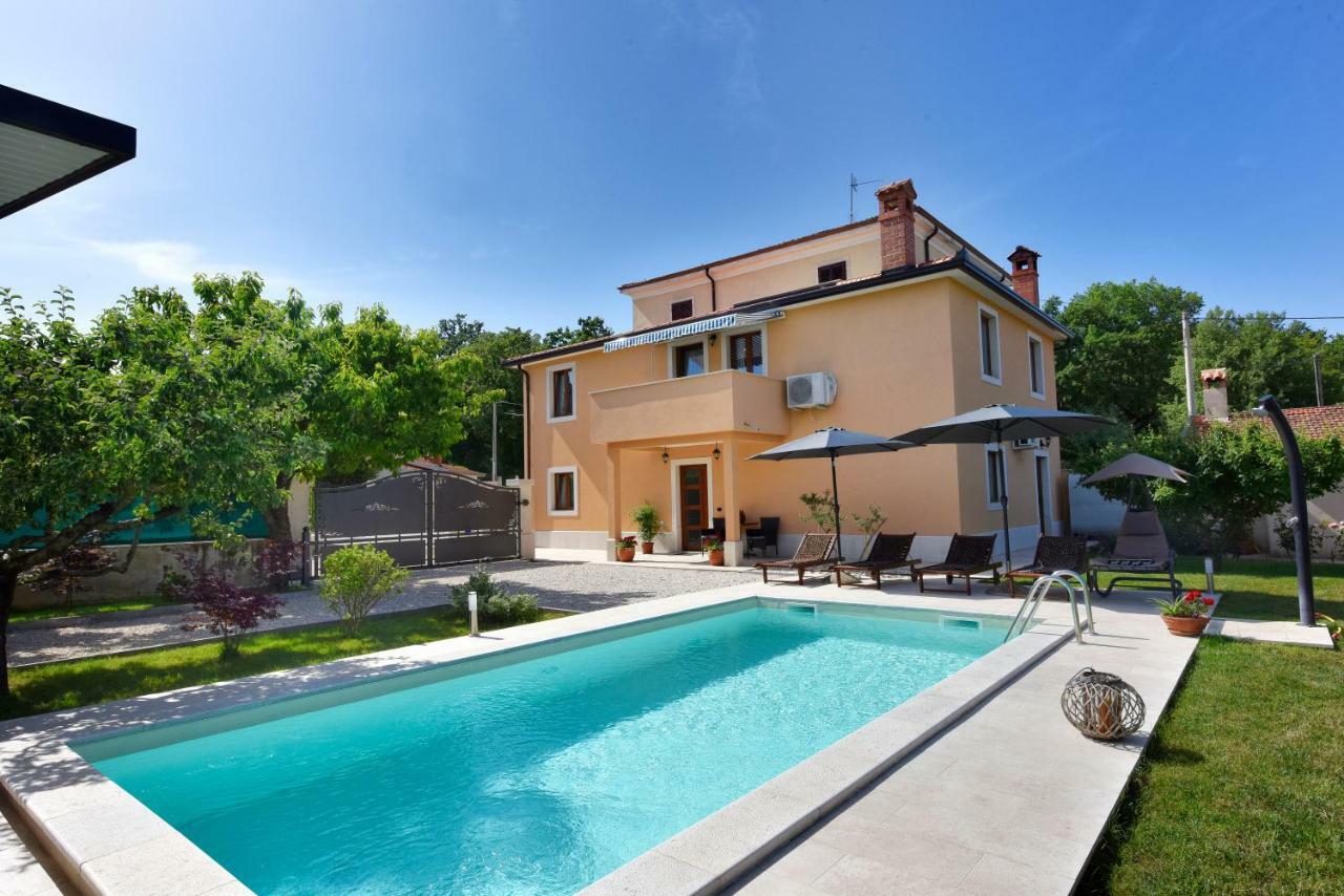 Villa Aromatica Vižinada Exteriör bild